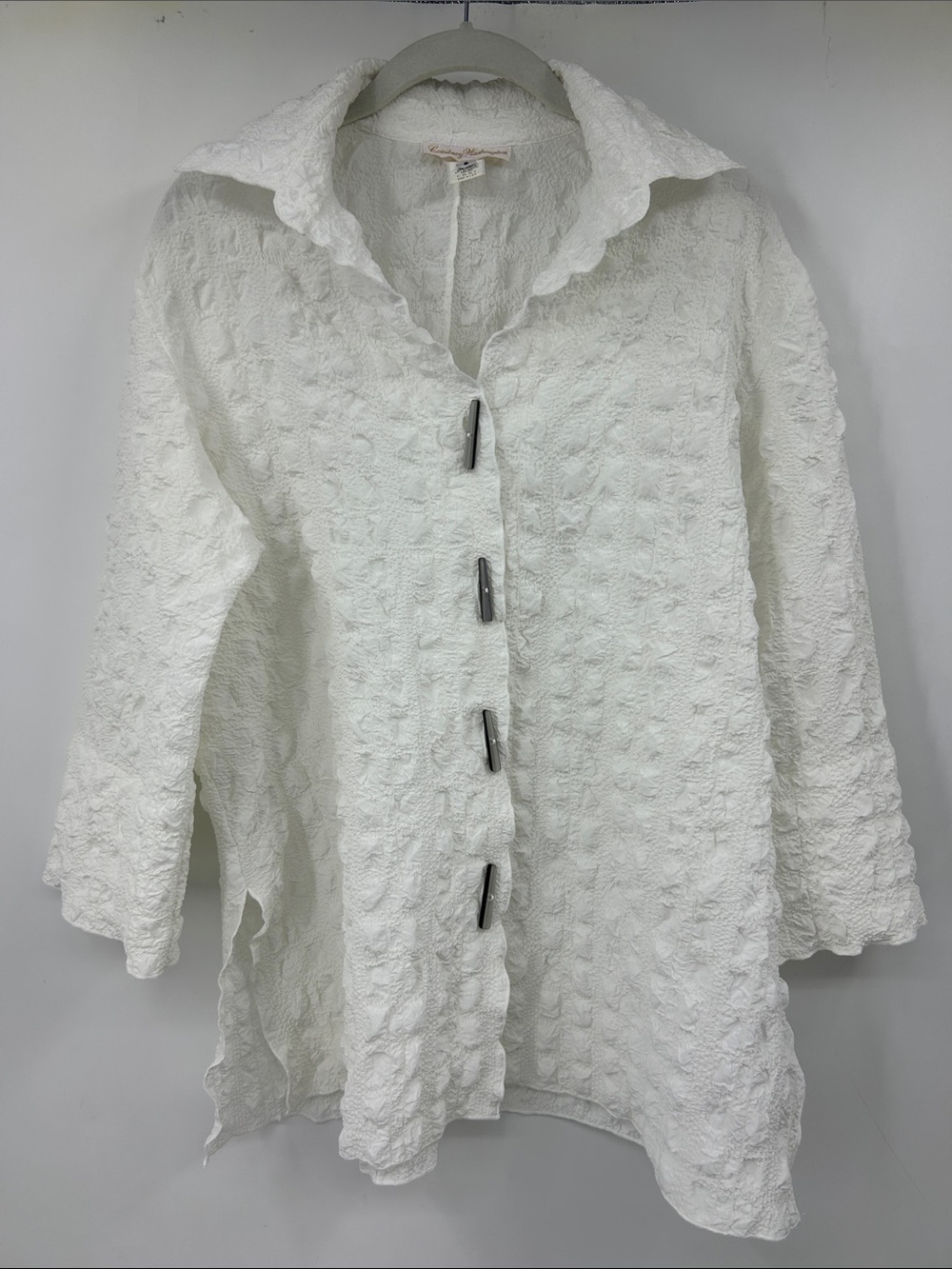 Courtney Washington Women's White Textured Crinkle Top Size Small